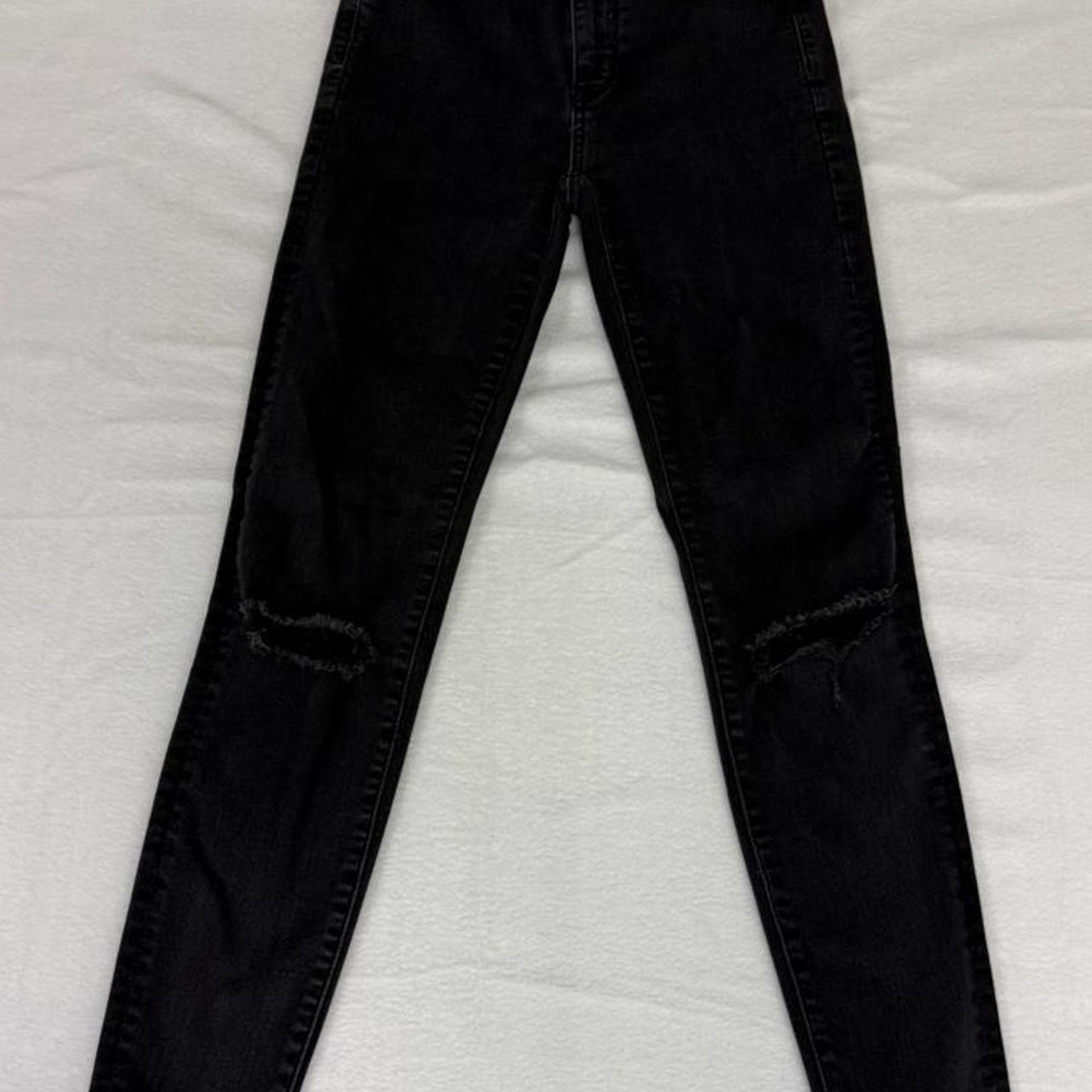 American Eagle Black Super High Rise Skinny Jeggings Ripped Knee Size 4 Regular